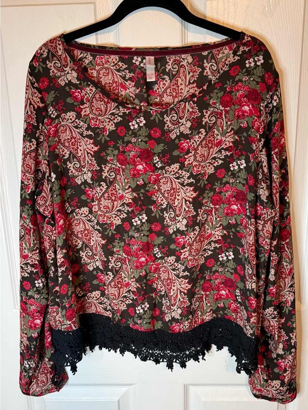 Xhilaration Floral Paisley Long-Sleeve Top with Black lace hem